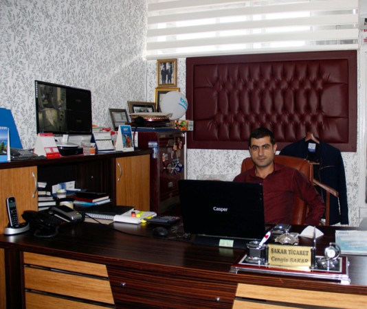 ŞAKAR TİCARET  - AYGAZ LİKİDGAZ – BEKO BAYİİ – CENGİZ ŞAKAR: Hayat yaşamayı, vefa hatırlamayı, dostluk paylaşmayı, özel günler ise hatırlamayı bilenler için vardır. Ramazan Bayramınız mübarek olsun.