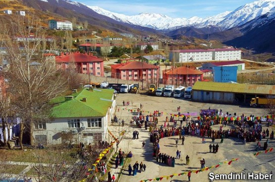 Şemdinli'de 'Kadınlar Günü' coşkuyla kutlandı: FOTO: Mesut KAZAK