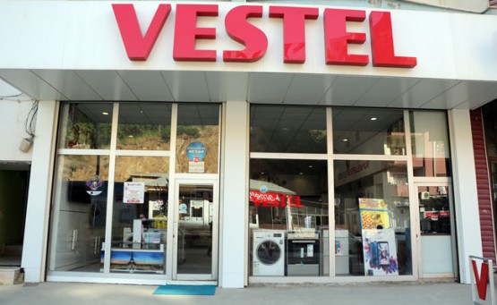 BEĞENDİK MOBİLYA VESTEL BAYİİ RECEP ACER: Güzel Düşünceler Nefeslere Dolarsa Güzel Dualar Olur, Dua ise Yüce ALLAH'a Gider Nur Olur, Gökyüzünde Buluşan Dualarımızın Nurlanması ümidiyle Ramazan Bayramınızı Kutlarım.