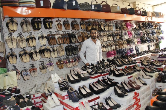 MERKEZ AYAKKABI DÜNYASI FAHRİ TURAY: Adaletin terazisi, Varlığın Yaratıcısı, merhametin tek göstergesi Olan Yüce Yaratan ALLAH Hayırlı Dualarda Bulunan Müminlerinin Dualarını Kabul Eder, Bu hayırlı bayramda Dualarımız Yüce ALLAH a Kurban Bayramınız Hayırlara Vesile Olur inşallah.