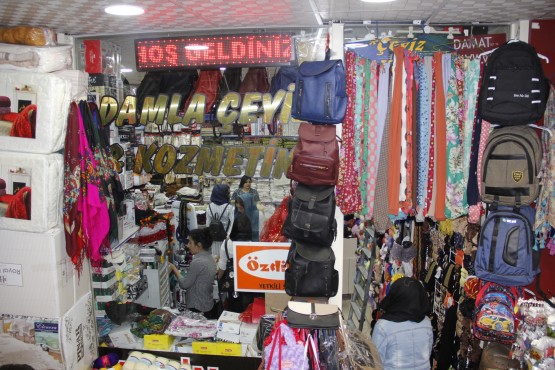 DAMLA ÇEYİZ & KOZMETİK CİHAT TEKİN: Yürekten bir dua, tatlı bir tebessüm, sıcak bir mesaj, kapatır mesafeleri, birleştirir gönülleri. Kalbiniz nur, eviniz huzur dolsun, Kurban  Bayramınız mübarek olsun.