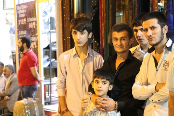 Şemdinli'de tiyatro şenliği! Foto: İlhan Demir