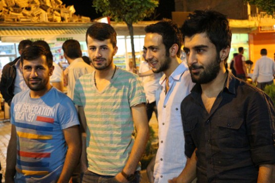 Şemdinli'de tiyatro şenliği! Foto: İlhan Demir