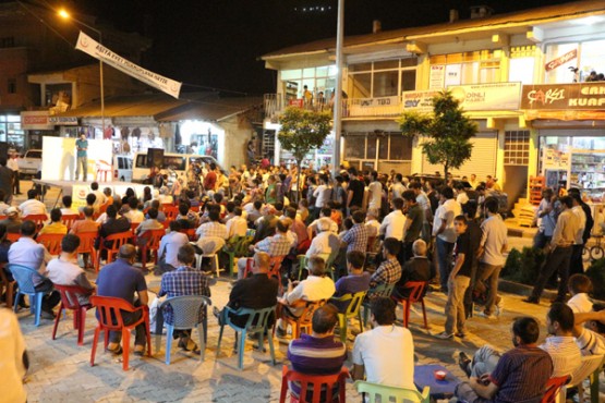 Şemdinli'de tiyatro şenliği! Foto: İlhan Demir