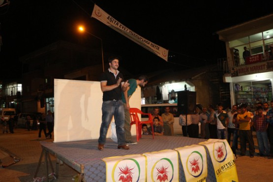 Şemdinli'de tiyatro şenliği! Foto: İlhan Demir