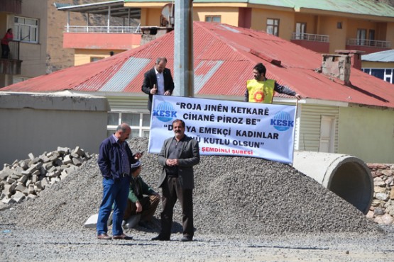 Şemdinli'de 'Kadınlar Günü' coşkuyla kutlandı: FOTO: Servan ÖZEL