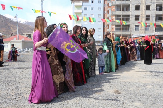 Şemdinli'de 'Kadınlar Günü' coşkuyla kutlandı: FOTO: Servan ÖZEL