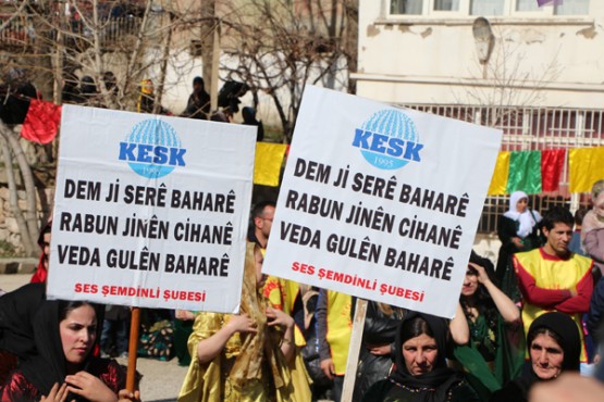 Şemdinli'de 'Kadınlar Günü' coşkuyla kutlandı: FOTO: Servan ÖZEL