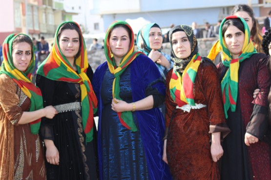 Şemdinli'de 'Kadınlar Günü' coşkuyla kutlandı: FOTO: Servan ÖZEL