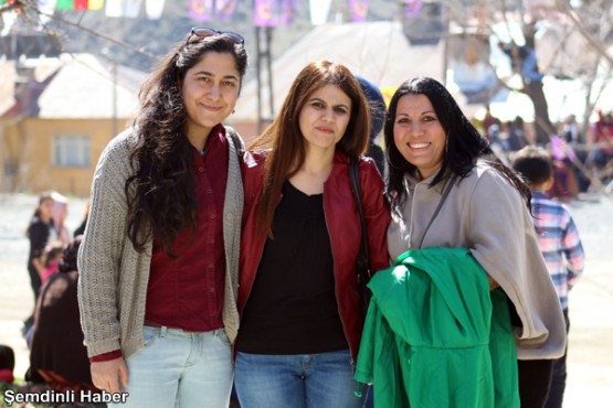 Şemdinli'de 'Kadınlar Günü' coşkuyla kutlandı: FOTO: Mesut KAZAK