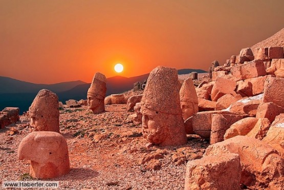 Tanrıların Tahtı Nemrut