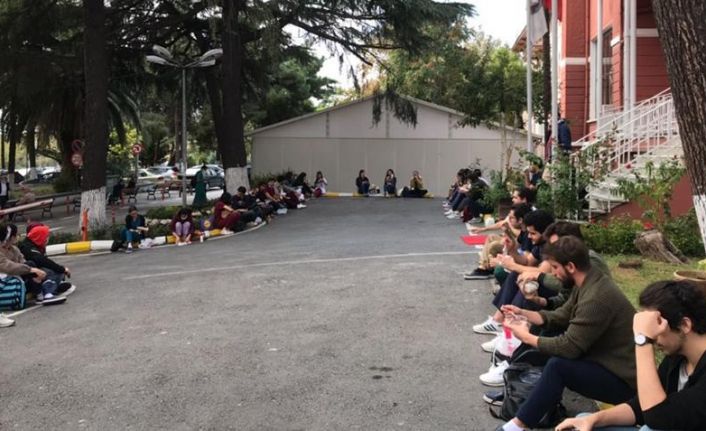 Cerrahpaşa'da boykot: Öğrenciler sağlıklı ve ücretsiz yemek istiyor