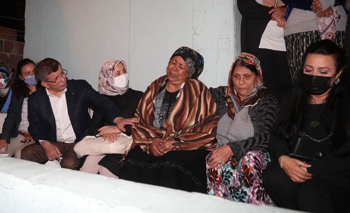 Davutoğlu'ndan eşi tarafından katledilen Gülüm'ün ailesine ziyaret