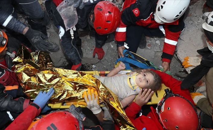 Ayda Gezgin 91 saat sonra enkazdan sağ çıkarıldı