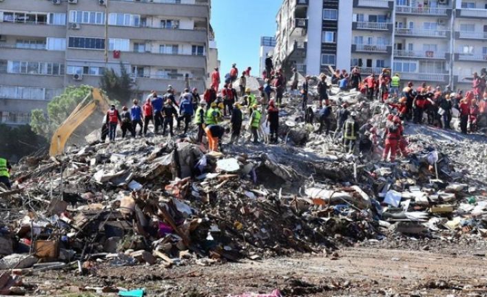 İzmir'deki depremde can kaybı 69'a yükseldi