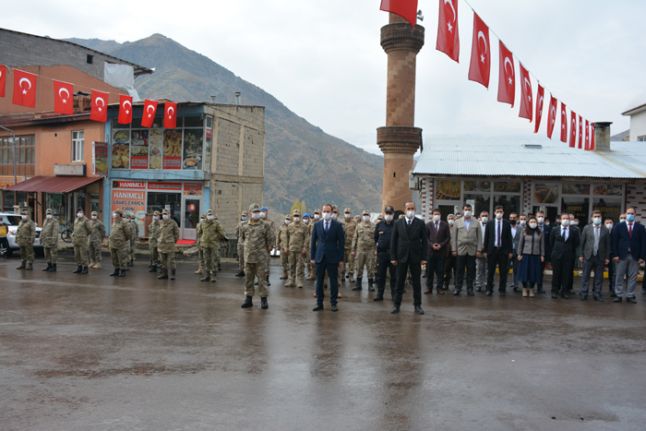 Şemdinli'de Atatürk'ü anma töreni