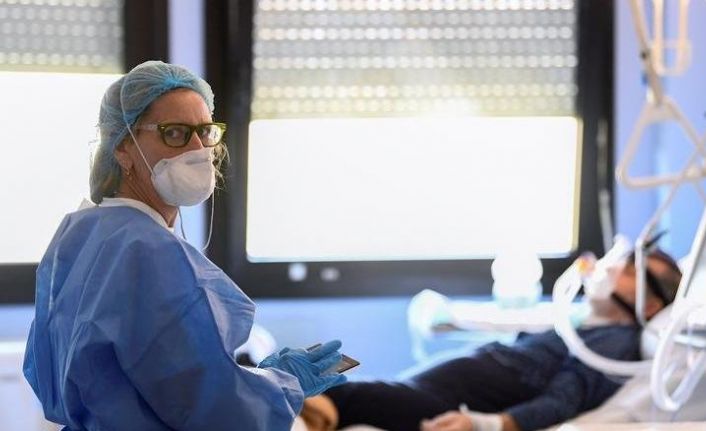 Bir günde 229 kişi koronadan öldü