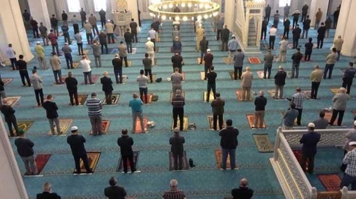 Diyanet: Salgın Cuma namazını farz olmaktan çıkardı