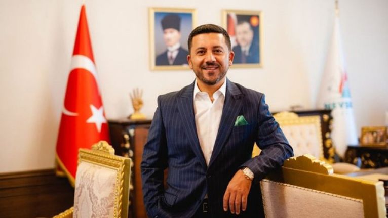 AK Partili Nevşehir Belediye Başkanı Rasim Arı istifa etti