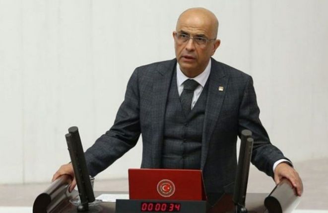 AYM Berberoğlu kararını 'anayasal düzeni koruma' vurgusuyla TBMM ve HSK'ye gönderdi