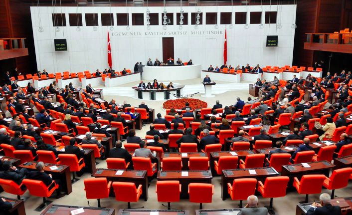 Enis Berberoğlu ile birlikte 10 dokunulmazlık fezlekesi Meclis'te