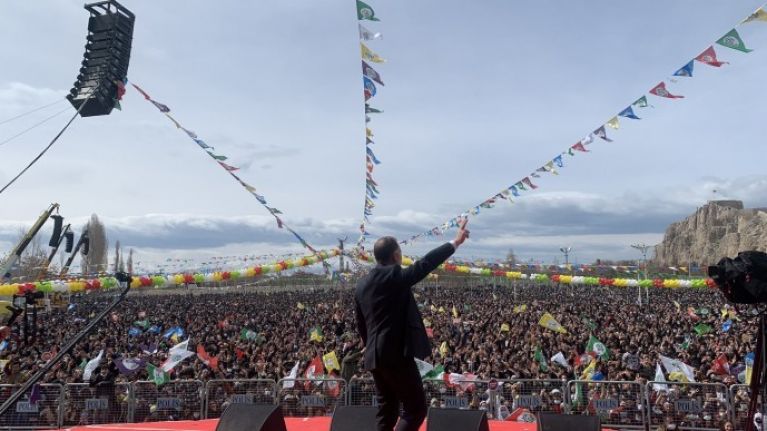 Van Newrozu'nda konuşan Temelli: Barışın yolu İmralı'dan geçer