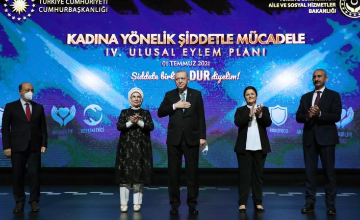 Erdoğan: Kadına yönelik şiddetle mücadelemiz sözleşmeden çekilmeyle bitecek değil