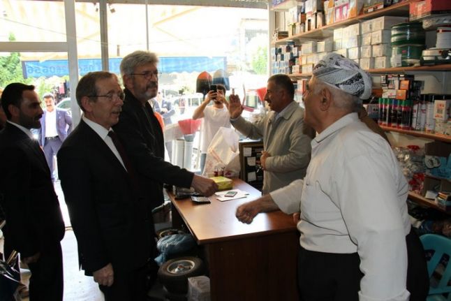 CHP milletvekilleri Şener ve İslam'dan Şemdinli ziyareti