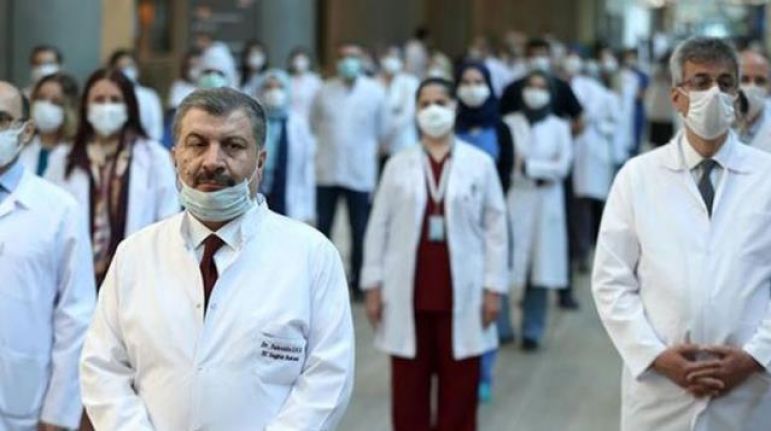 Bakan Koca'dan sağlık çalışanlarına şiddet paylaşımı: Zaman yok