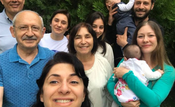 Kılıçdaroğlu: Ailemizin iki yeni üyesiyle iyi bayramlar dileriz