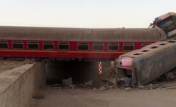 İran'da tren kazası: 17 ölü