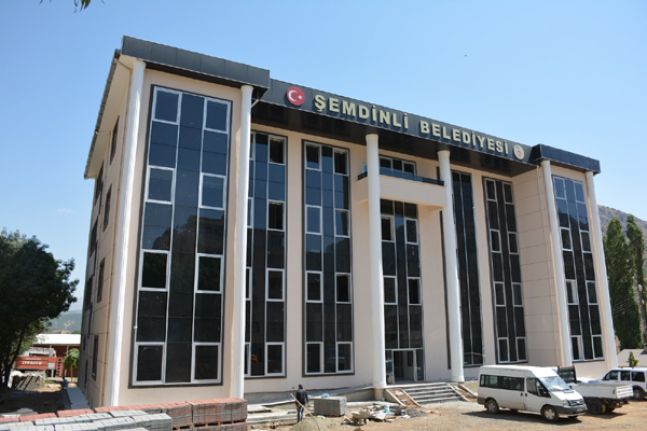 Şemdinli Belediyesi Yeni Hizmet Binasında Hizmet Vermeye Başladı