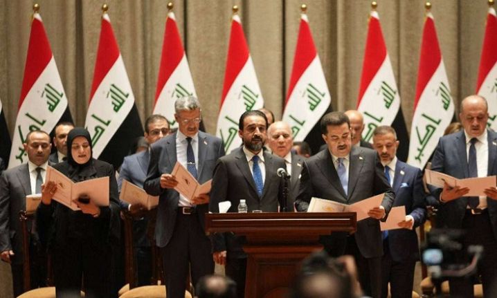 Irak'ta bir yıl sonra hükümet kuruldu: 21 bakana güvenoyu
