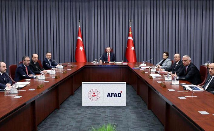 Erdoğan: Hedefimiz 1 yıl içinde konutları yeniden inşa ve ihya etmek