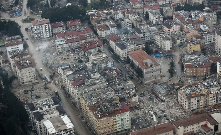 Maraş merkezli depremlerde 42 bin 310 kişi vefat etti