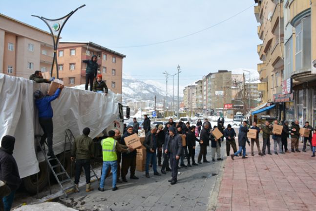 Şemdinli'de Yardım Seferberliği: Binlerce Tandır Ekmeği Deprem Bölgesine Gönderildi