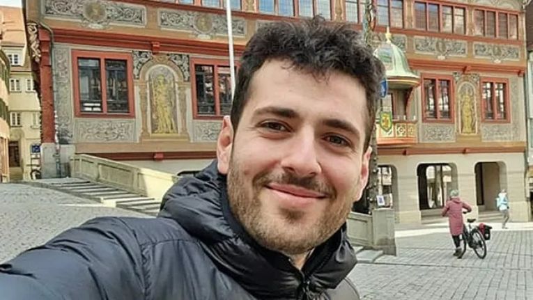 Almanya'da seçim: 2015'te mülteci, 2023'te belediye başkanı oldu