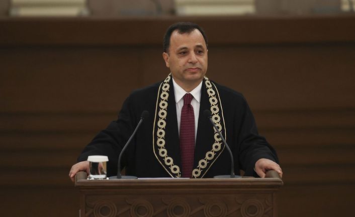 AYM Başkanı Zühtü Arslan'dan 'Kararlar uygulansın' çağrısı