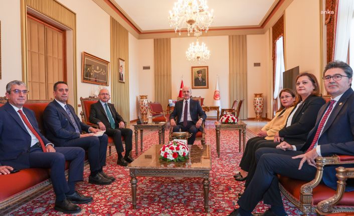 Numan Kurtulmuş ile görüşen Kılıçdaroğlu: Güçlendirilmiş Parlamenter Sistem çalışmasını takdim ettik
