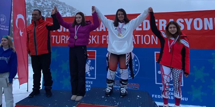 Hakkarili Huleyfe Çiftçi Alp Disiplini Eleme Yarışında Türkiye Şampiyonu oldu