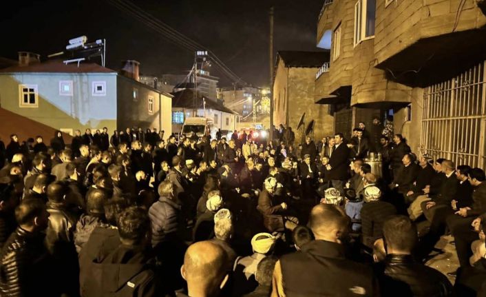 Şemdinli'de AK Parti Adayı Fahri Şakar Kazandı