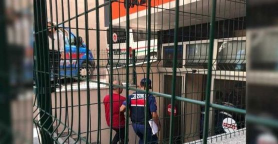 24 havalimanı işçisi tutuklandı