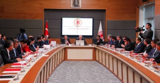 6 gün 40 saatte 5 kelime değişti