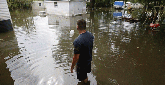 ABD’de sel felaketi: 13 kişi hayatını kaybetti, 60 bin ev hasar gördü