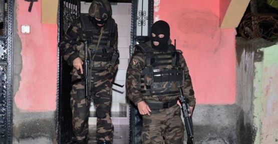 Adana'da 15 Şubat baskınları: 17 gözaltı