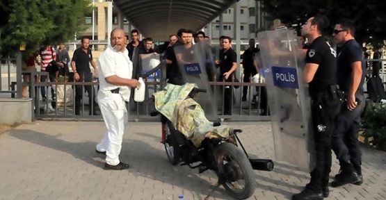 Adliye önünde öğrencilere palayla saldıran kişiye 'iyi hal' indirimi