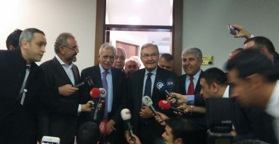 Ahmet Türk Meclis'te Baykal'la görüştü
