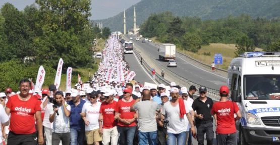 'AK Parti anketinden Adalet Yürüyüşü'ne destek çıktı'