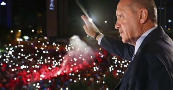 AK Parti'den ilanlı seçim teşekkürü