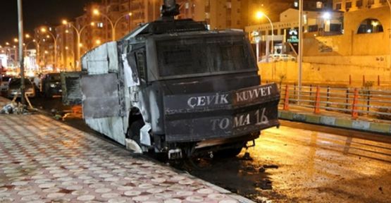 AKP Diyarbakır İl Başkanlığına saldırı